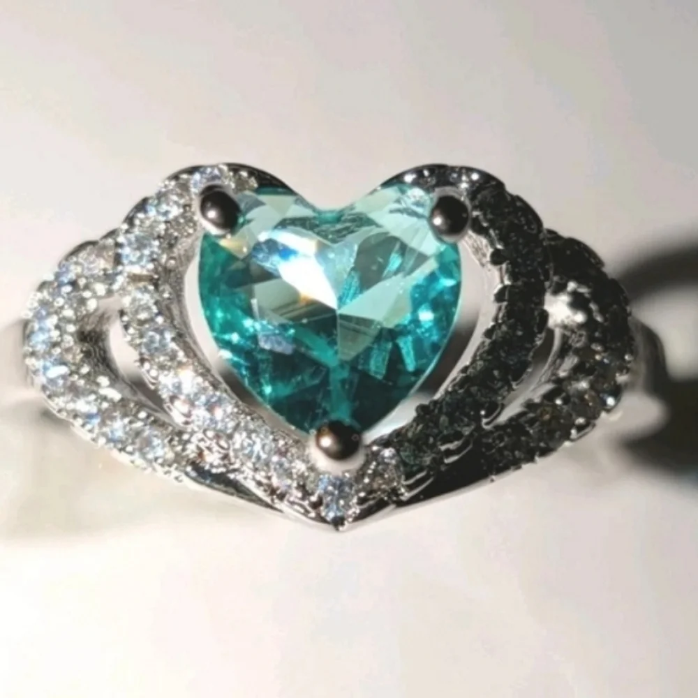 boutique elegant heart